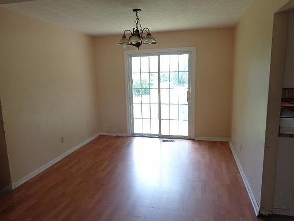 4th image of 454 5th St