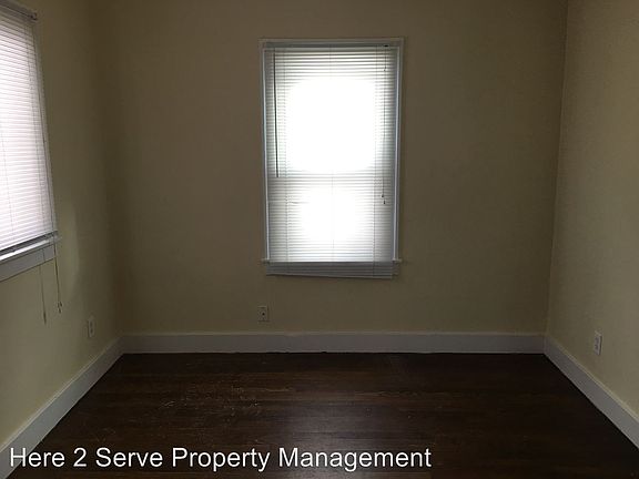 3rd image of 814 Griggs St SE