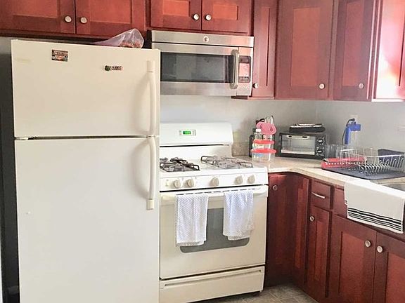 4th image of 2-50 Virginia Dr