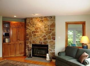 27 Lubberland Dr, Newmarket, NH 03857