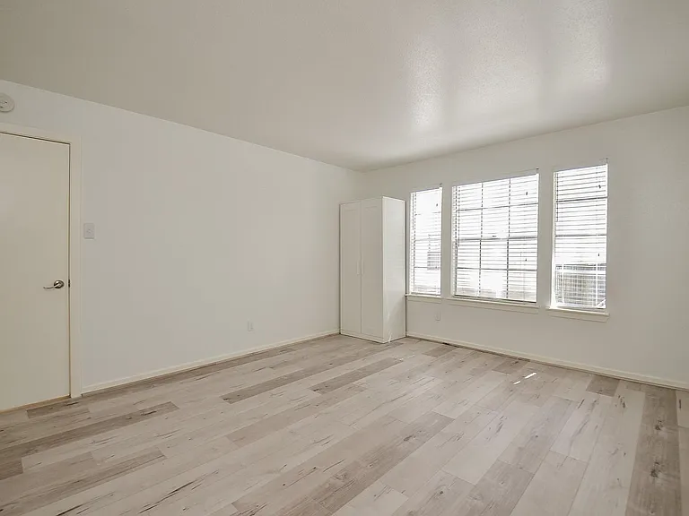 2333 Bering Dr #123 — Photo 16