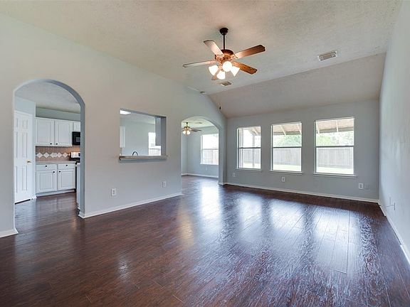 3rd image of 8522 Morning Oak Lane