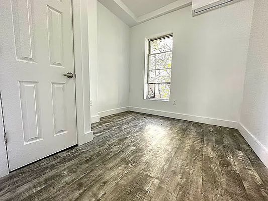 4th image of 291 Macdougal St #4