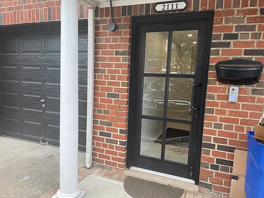 Rented by Metropolis International Realty Inc. | media 13