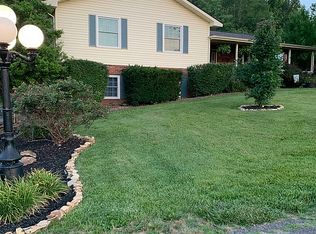 225 Bob Poole Rd, Nortonville, KY 42442