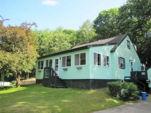 12 New Road, Newmarket, NH 03857