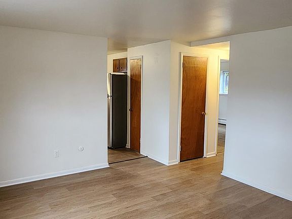 5th image of 38 Hill Ave #8