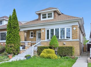 5814 W Roscoe St, Chicago, IL 60634