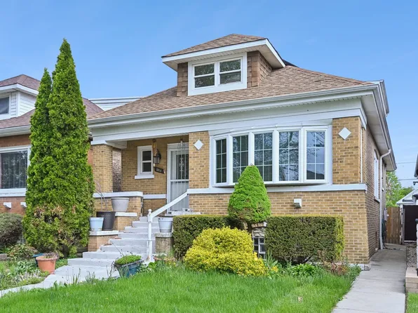 5814 W Roscoe St, Chicago, IL 60634