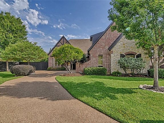 2nd image of 3003 Queen Ann Ct