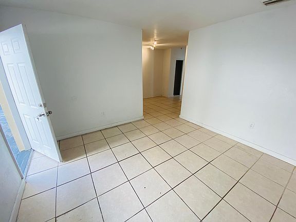 3rd image of 360 NE 125th St APT 110