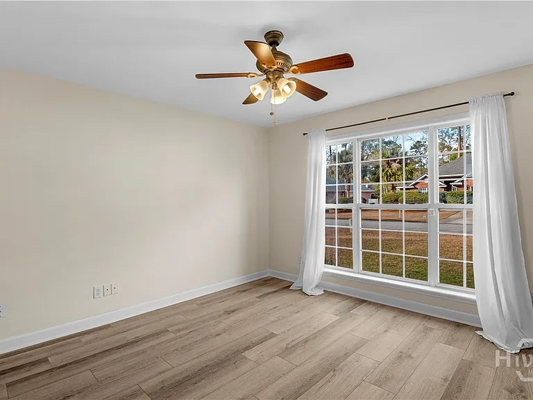 102 Egrets Way Ln — Photo 2