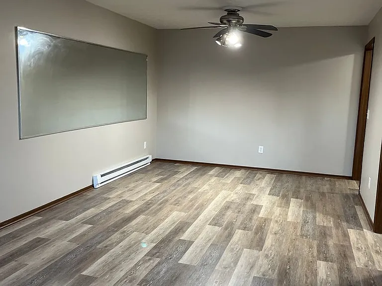 Bank Street Apartments — Photo 12