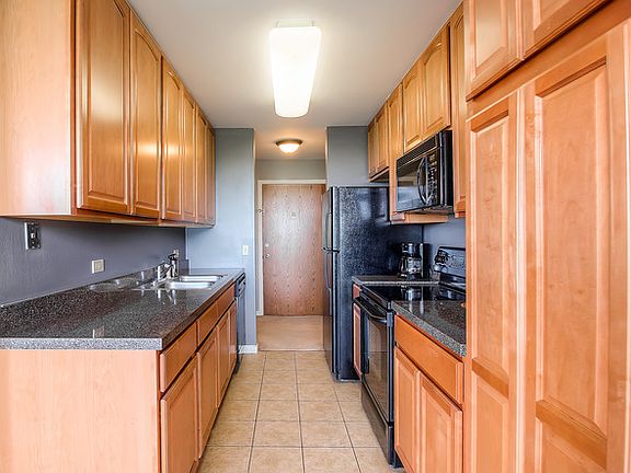 3rd image of 5950 Oakwood Dr APT 6K