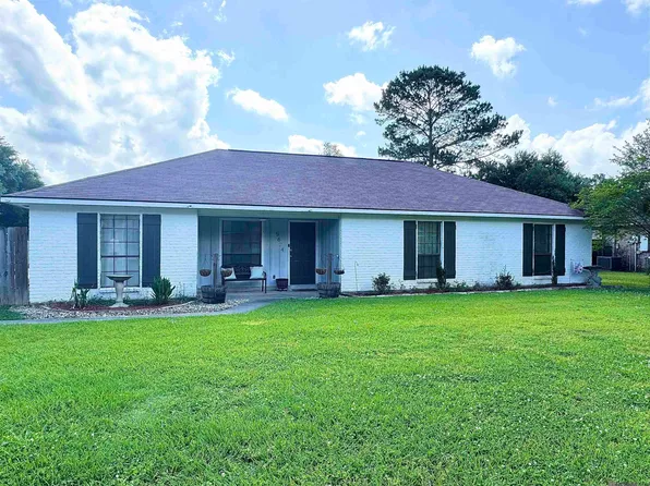 5624 Deanne Marie Dr, Zachary, LA 70791