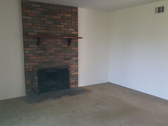 3rd image of 3311 Fox Pl