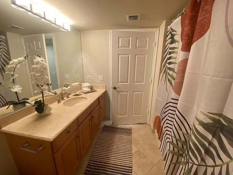 Royal Palm Apartments — Photo 55
