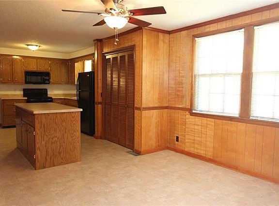 4th image of 528 Paula Dr