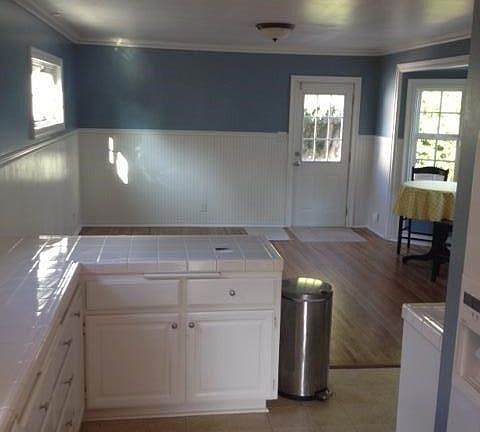 4th image of 4848 Alminar Ave