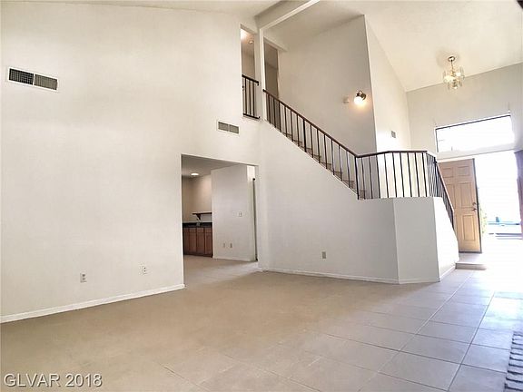4th image of 2505 Charteroak St