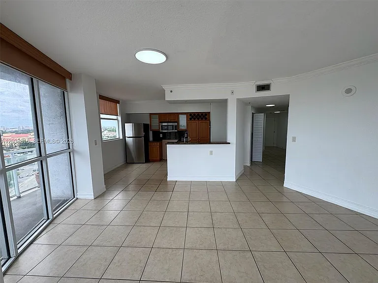 1 Glen Royal Pkwy #1202 — Photo 4