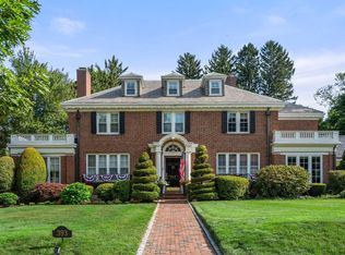 393 Commonwealth Ave, Newton, MA 02467