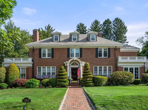 393 Commonwealth Ave, Newton, MA 02467