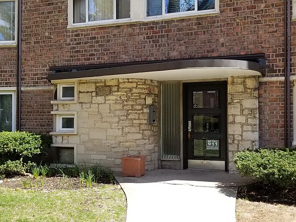 2nd image of 1940 W Hood Ave APT 4A