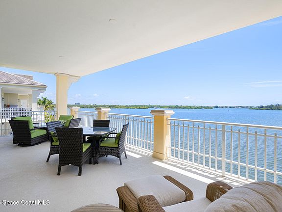 2nd image of 7 Royal Palm Point Unit Ph-e