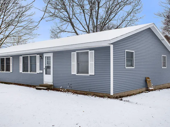 143 Floral Ave, Plainwell, MI 49080