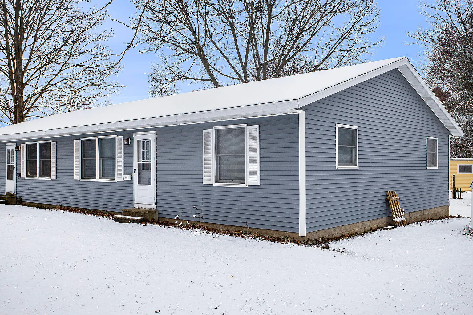 143 Floral Ave photo 1