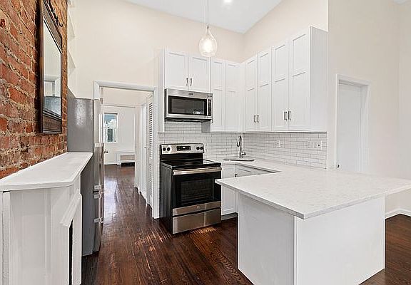2nd image of 371 16th St Floor 3