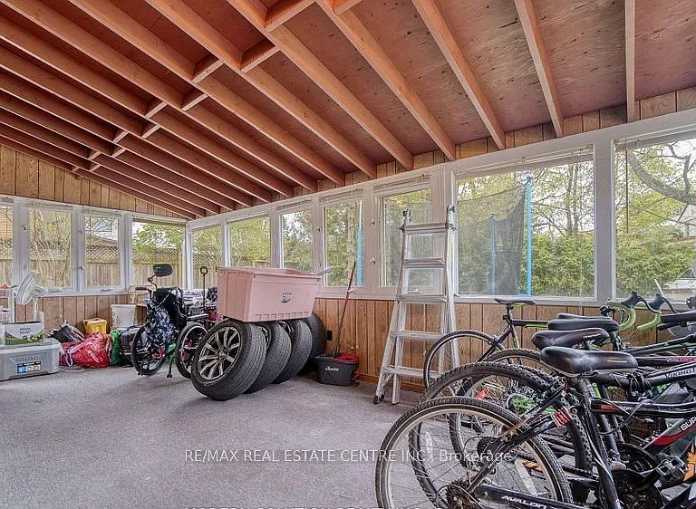 314 Strathcona Dr — Photo 22