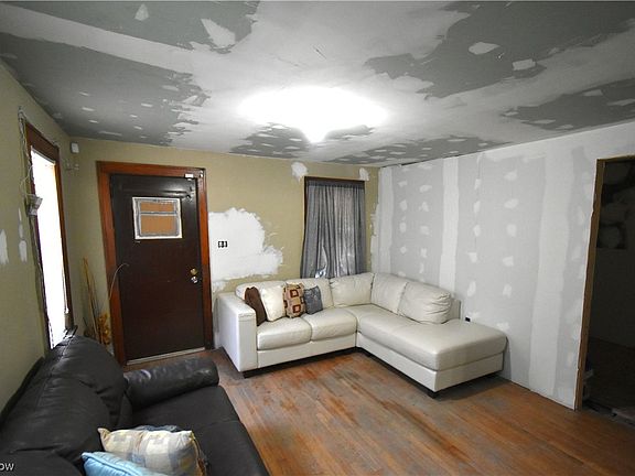 2nd image of 3305 W 50th St