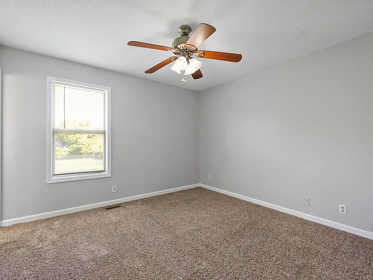 1985 Timberline Cir — Photo 13