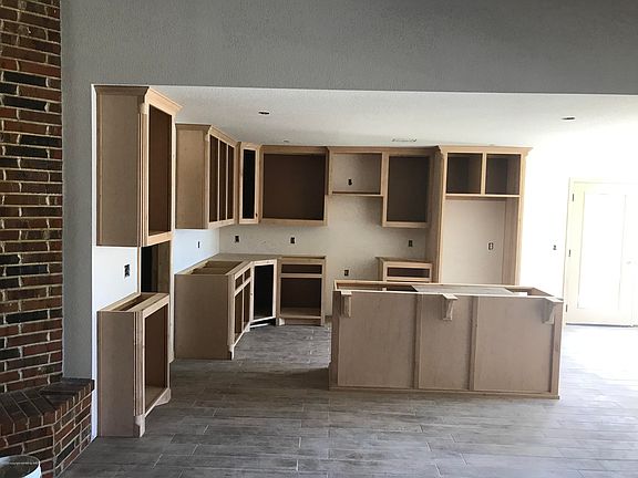 5th image of 3005 Bismarck Ave