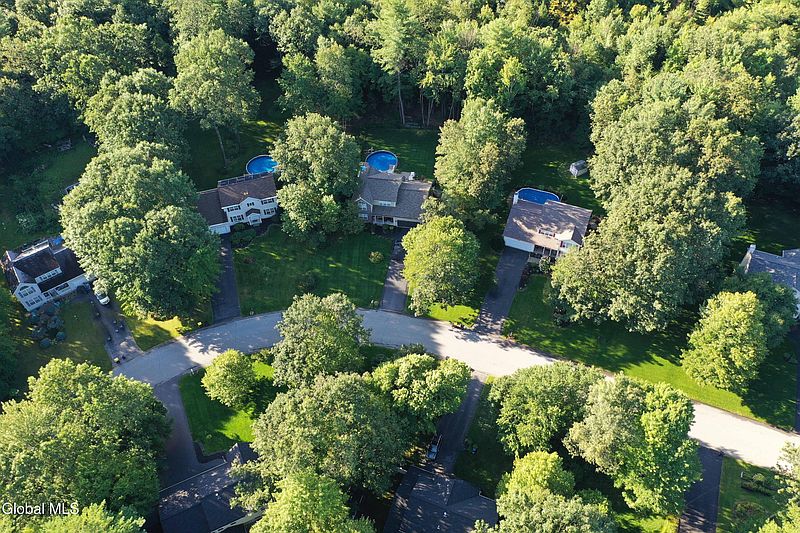 3rd image of 69 Damascus Drive