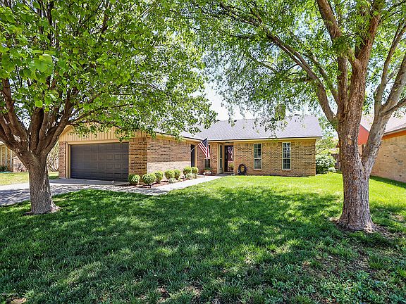 2nd image of 6907 Estacado Ln