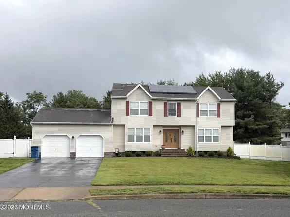 6 Rizzo Court, Howell, NJ 07731