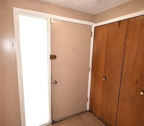 3rd image of 5814 Troy Villa Blvd