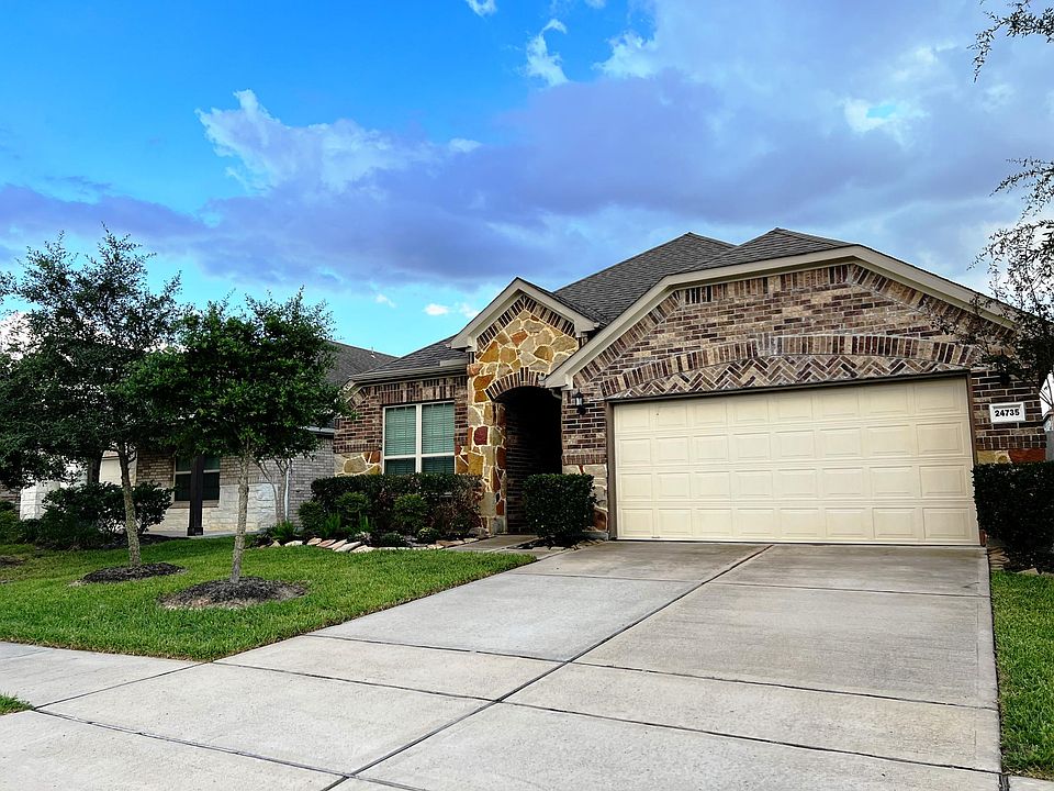 1st image of 24735 Heirloom Ln
