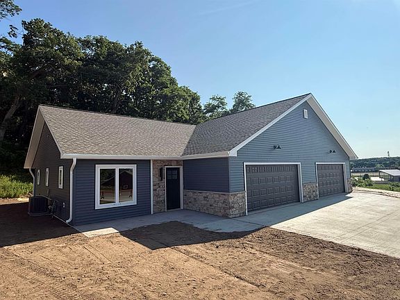 3rd image of 1083 Rusalka Cir