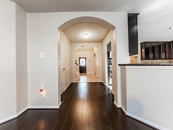 4th image of 2113 White Dove Ct