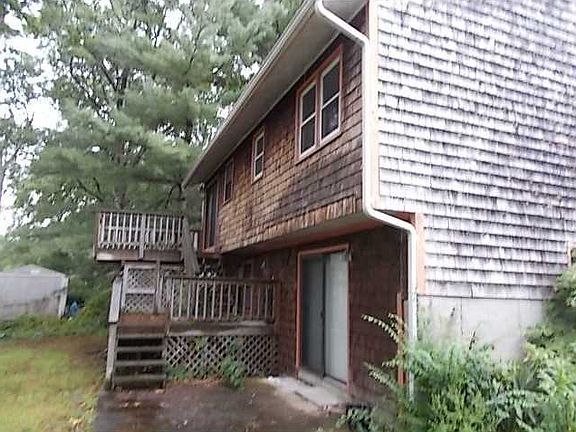 2nd image of 126 Winsor Ave