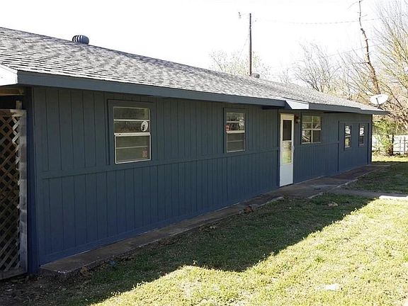 2nd image of 419 NE 4th St