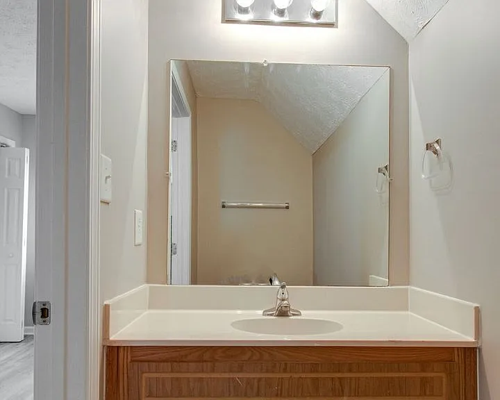 821 Oak Arbor Ct — Photo 39