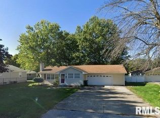 3917 12th St, Moline, IL 61265