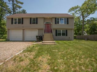 1 Farmers Ln, Wareham, MA 02571