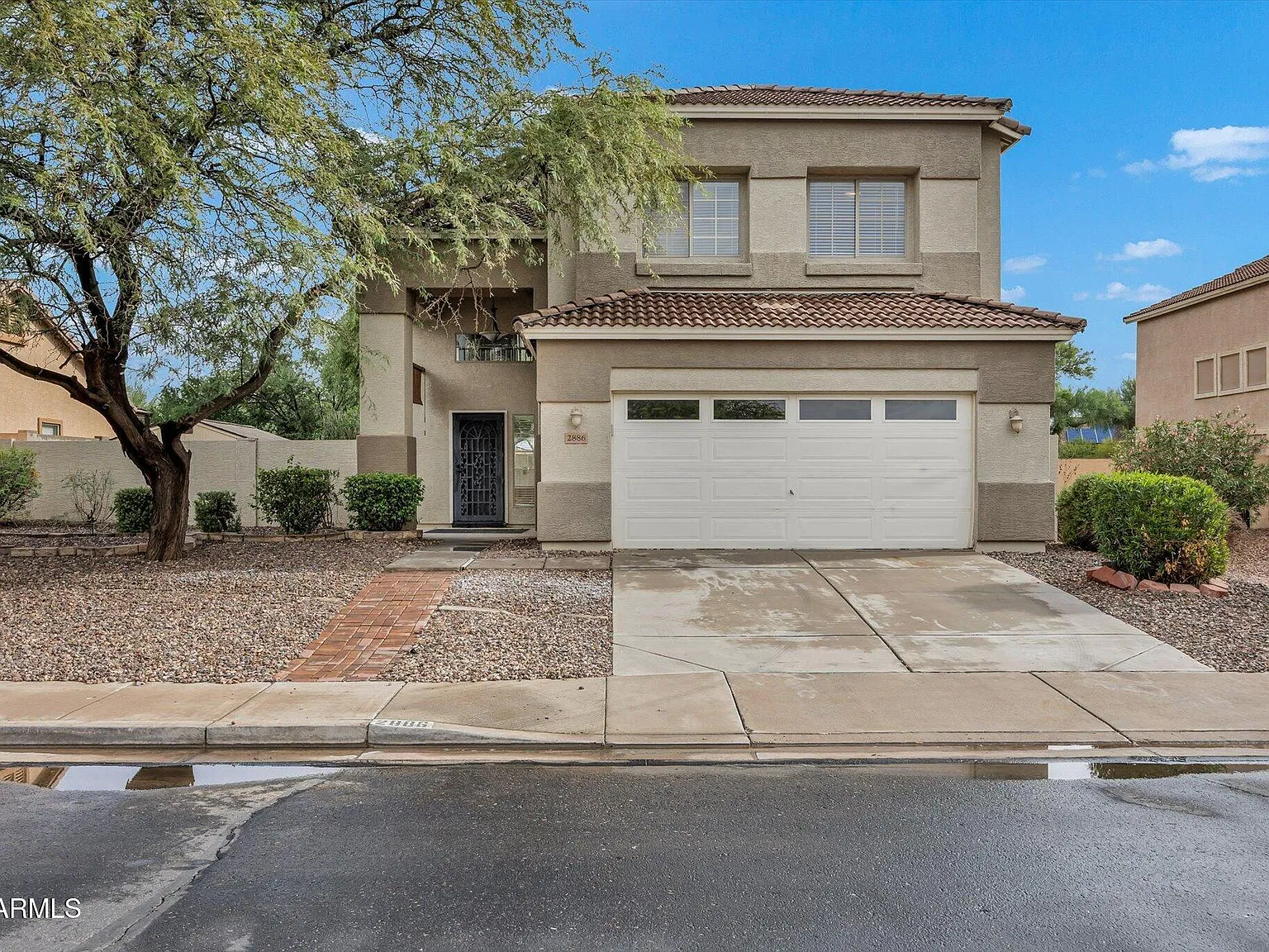 4 bed, 3.5 bath, 2335 sqft, $1,995 — Photo 3