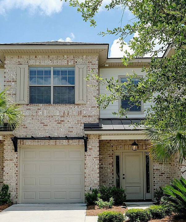 1st image of 902 Reserve Ln #902